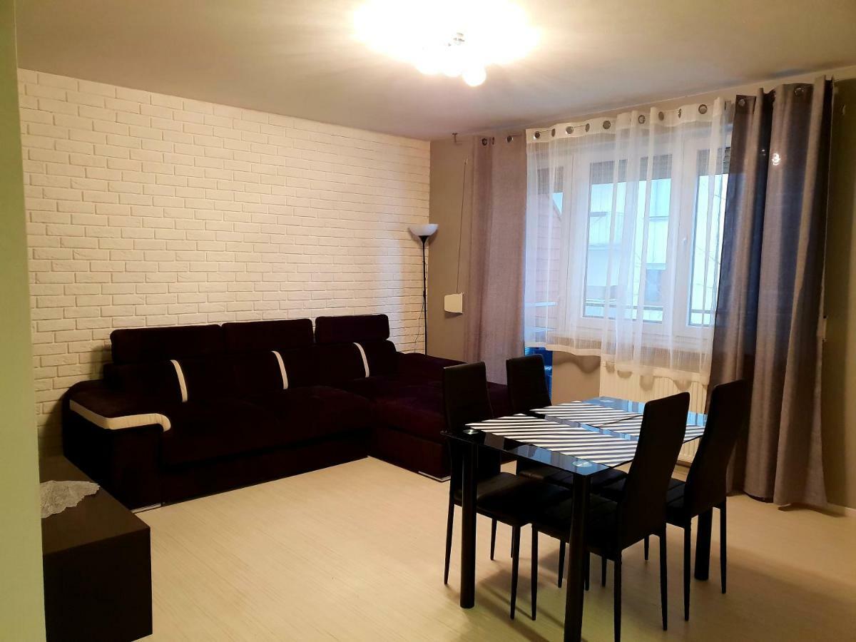 זיילונה גאורה Apartament Szafir מראה חיצוני תמונה